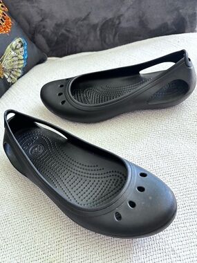 Crocs Kadee Black Sling Back Ballet Flats Size 10